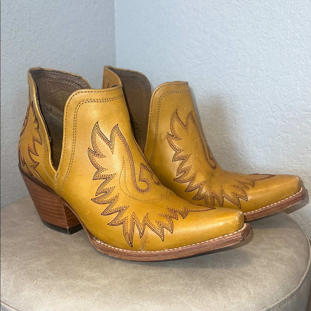 Stylish Western Ankle Boots